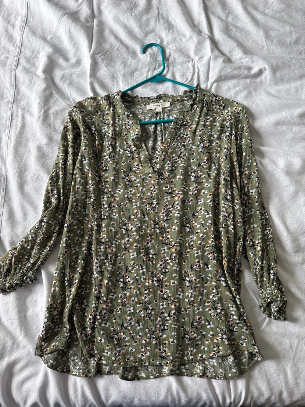 Olive Floral V-Neck Blouse with 3/4 Sleeves